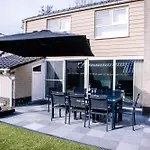 Breeze-vakantiewoning Zee & Polder Met Tuin, Dicht Bij Zee Prázdninový dům *